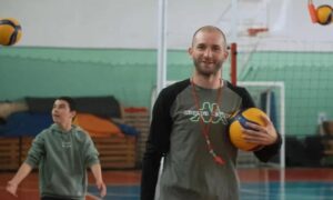 Тренер по волейболу