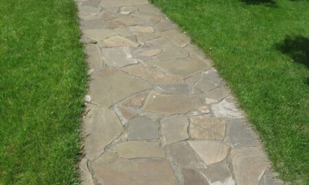 Дорожка из камня