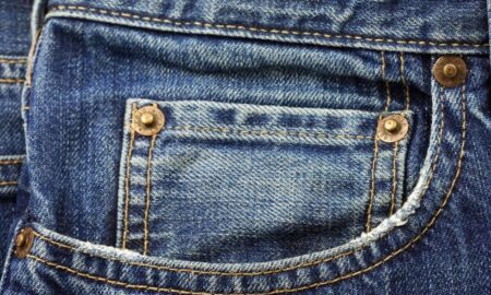джинсовый карман и с маленьким кармашком