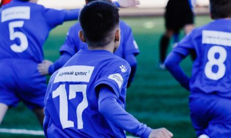 Футболисты "Динамо-Электрон"