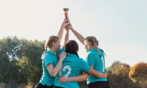 Женская спортивная команда-победитель.