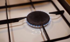 Горящая конфорка плиты