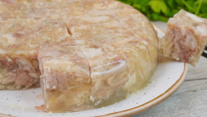 Лежит холодец