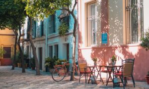 уютный европейский дворик