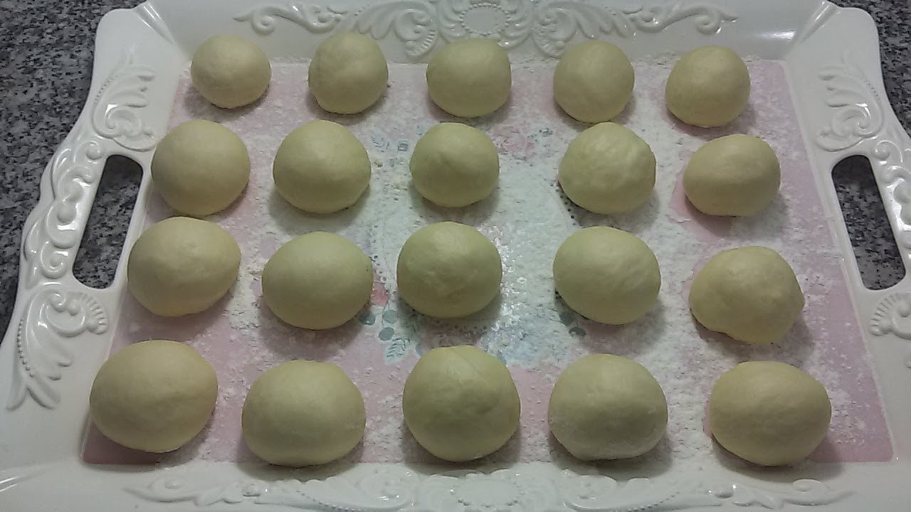 Тесто, раскатанное на шарики