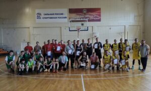 Участники баскетбольного турнира