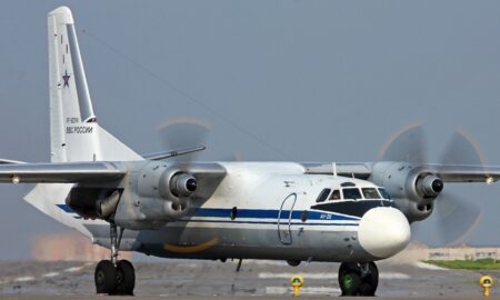 Турбовинтовой военно-транспортный самолет АН-26.