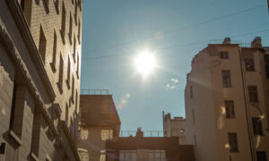 Солнце над Санкт-Петербургом.