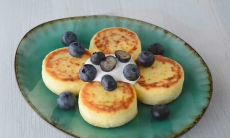 На тарелке сырники