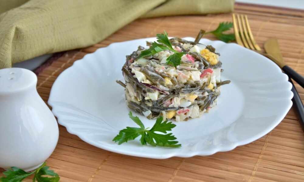 салат с морской капустой