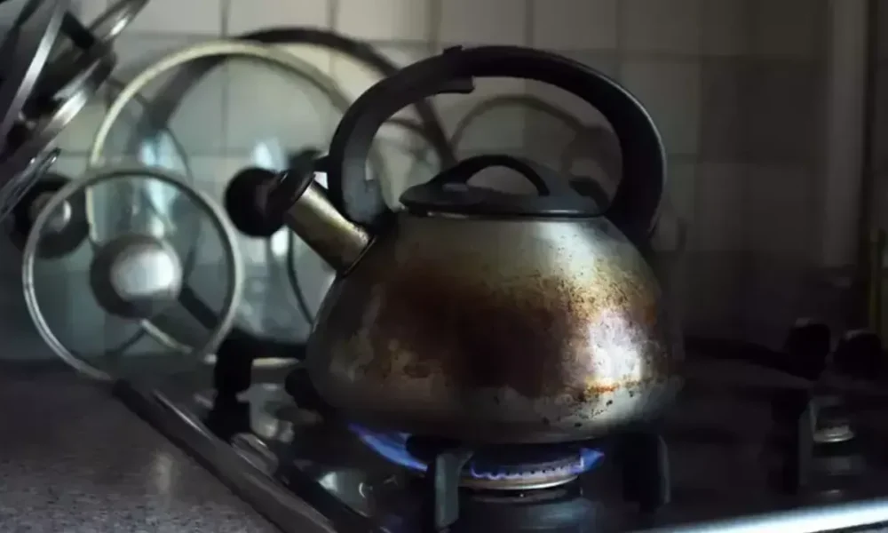 чайник на огне