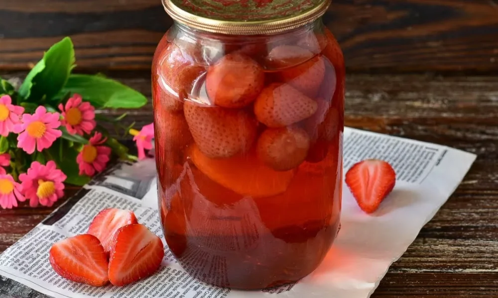 клубничный компот