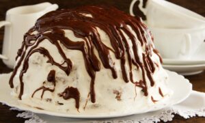 Торт из пряников и сметанным кремом