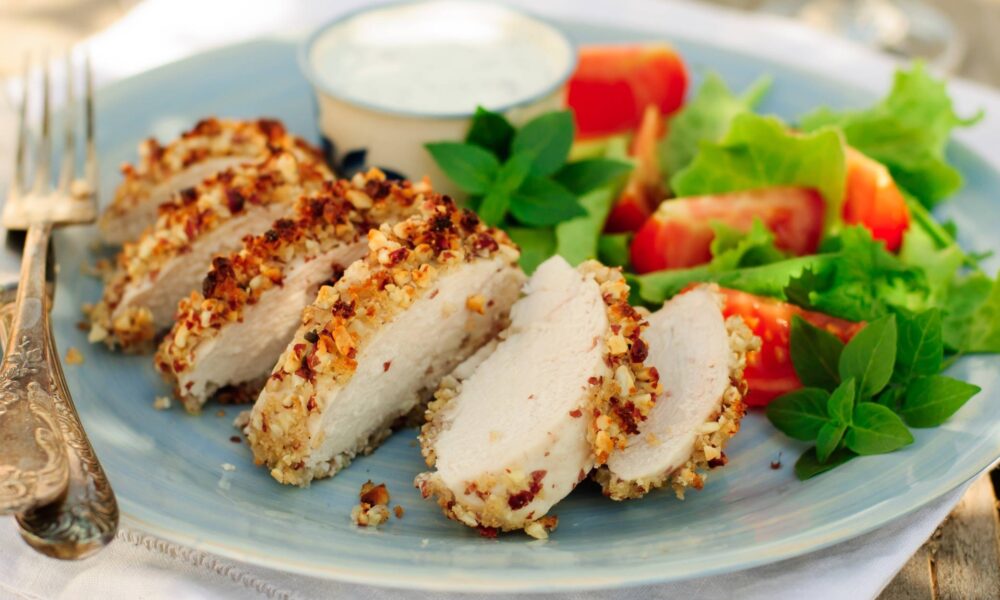Запечённая курица с хрустящими орехами
