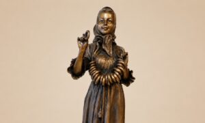 Девушка с баранками
