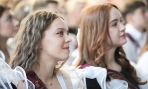 Выпускницы