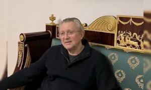 Илья Трабер в своем особняке.