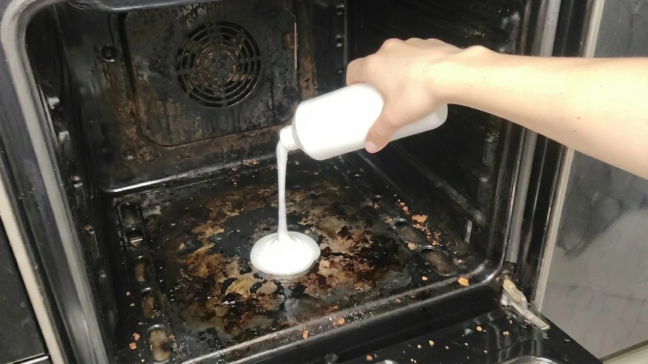Грязная духовка.