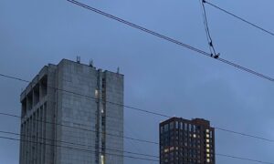 Провода в городе