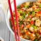 жареный рис с пекинской капустой
