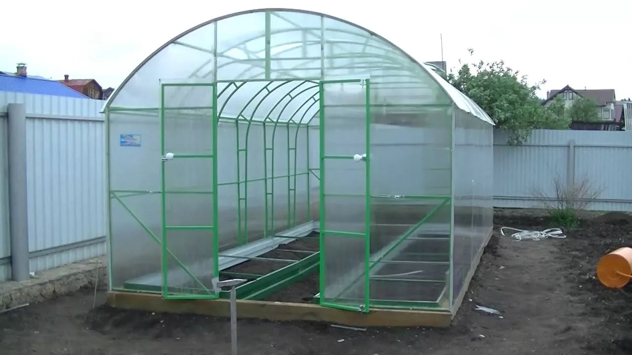 теплица из поликарбоната