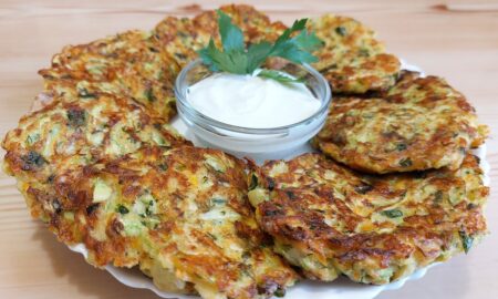 Кабачковые оладьи.