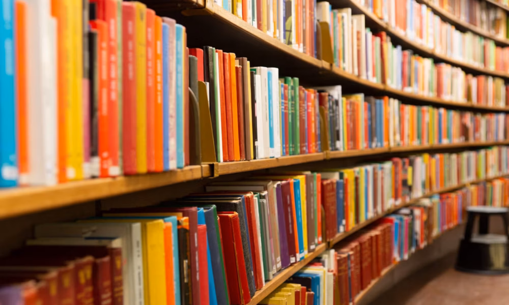 книги в библиотеке