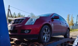 Cadillac с долгом 1,4 млн рублей арестовали под Великим Новгородом. Теги: Эвакуатор с машиной, судебные приставы, премиальный автомобиль