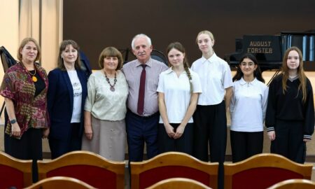 Народный артист РФ Сергей Лукин