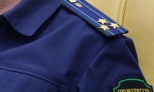 Трагедия на трассе под Шимском: лихач на скорости 190 км/ч погубил семью с младенцем. Теги: Разбитый автомобиль, Ночная трасса