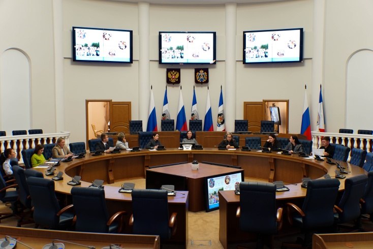 «Движение Первых» в Новгородской области перешагнуло новую планку. Теги: Молодежный форум, Дети с флагами