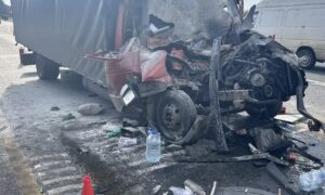 Трасса М-10 и «зебра»: в Госавтоинспекции раскрыли детали двух ДТП. Теги: Машина скорой помощи, разбитый автомобиль, пешеходный переход