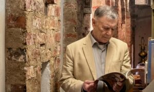 Новый телепроект Виктора Смирнова стартует на НТ с рассказа об Алексее Маресьеве. Теги: Телестудия, военный самолет