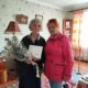 Блокадница Зоя Пинчук из Малой Вишеры отметила 91-й день рождения. Теги: Пожилая женщина, букет цветов, поздравление ветерана
