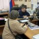 Следователи в Великом Новгороде разобрали жалобы жителей округа. Теги: Следственный комитет, кабинет следователя, прием граждан