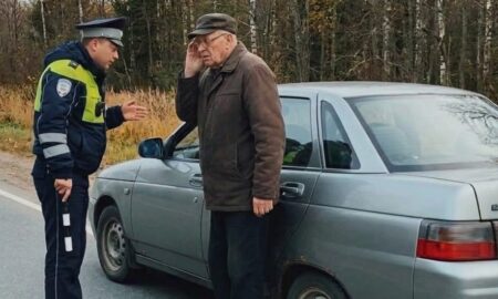 Госавтоинспекция Боровичей обратилась к пожилым водителям с предупреждением. Теги: пожилой водитель, автомобиль на дороге
