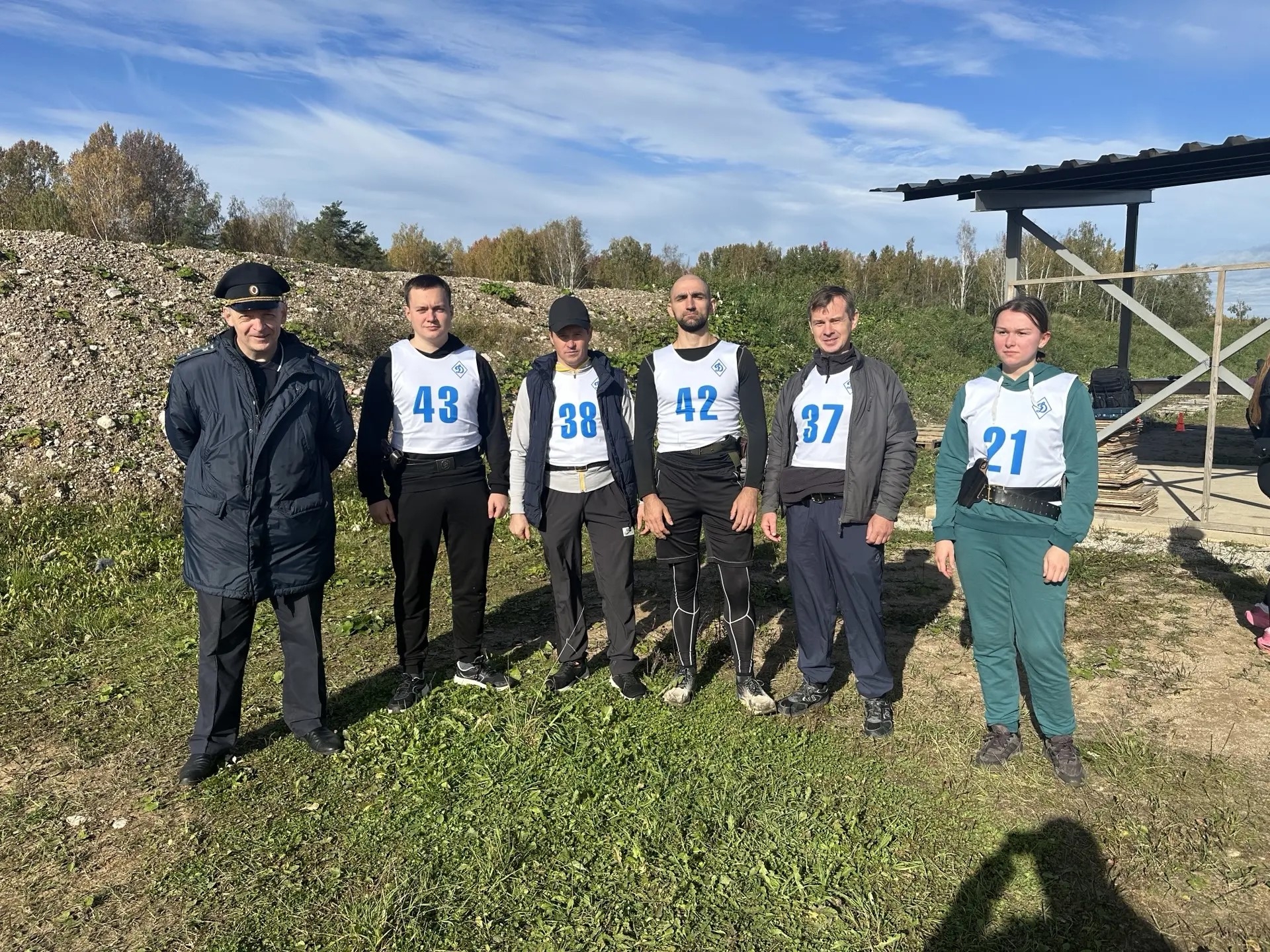 Новгородские судебные приставы обошли десять команд на чемпионате по биатлону. Теги: Служебный биатлон, Стрельбище, Награждение победителей