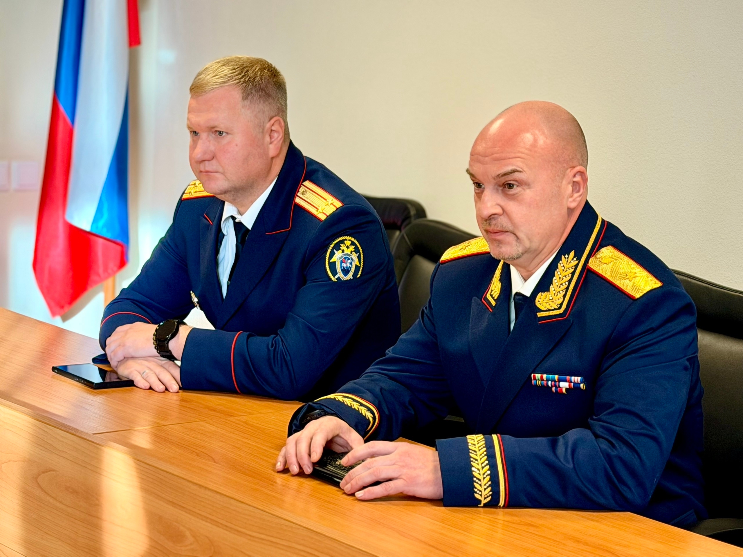 Новгородский следком получил нового замруководителя: детали назначения. Теги: Удостоверение следователя, Следственный комитет, погоны офицера