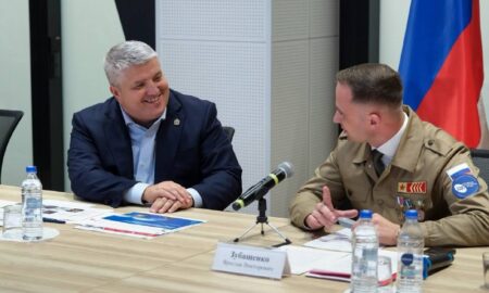 Студотряды Новгородской области отправят на возведение студгородка. Теги: молодежь на стройке, рабочая форма студентов