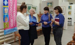 Андрей Терентьев показал в Чудове древнее искусство: берестяные шедевры в галерее. Теги: Берестяные изделия, Ручная работа