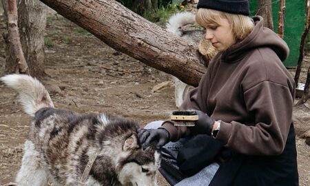 Старорусская школьница Дарья Арсеньева удостоена знака «Доброволец России». Теги: Волонтер девушка, Нагрудный знак, Награждение активистов