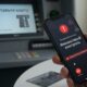 Блокировка карт в банкоматах: аферисты запустили новую схему обмана. Теги: банкомат, банковская карта, смартфон звонок