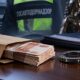 Новгородский суд арестовал мужчину за попытку выкупить транспорт иностранца. Теги: Зал суда, Наручники, Следственный комитет