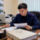 Боровичанин угрожал расправой свидетелю по делу об изнасиловании. Теги: зал суда, молоток судьи, наручники