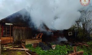 Пожар в деревянной постройке